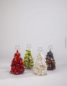 Produit : Sapins de noël africain Marque : L'artisan' Art Photographie : Agence de communication " LORDIBRA Group" www.Lordibra.net