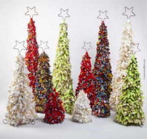 Produit : Sapins de noël africain Marque : L'artisan' Art Photographie : Agence de communication " LORDIBRA Group" www.Lordibra.net